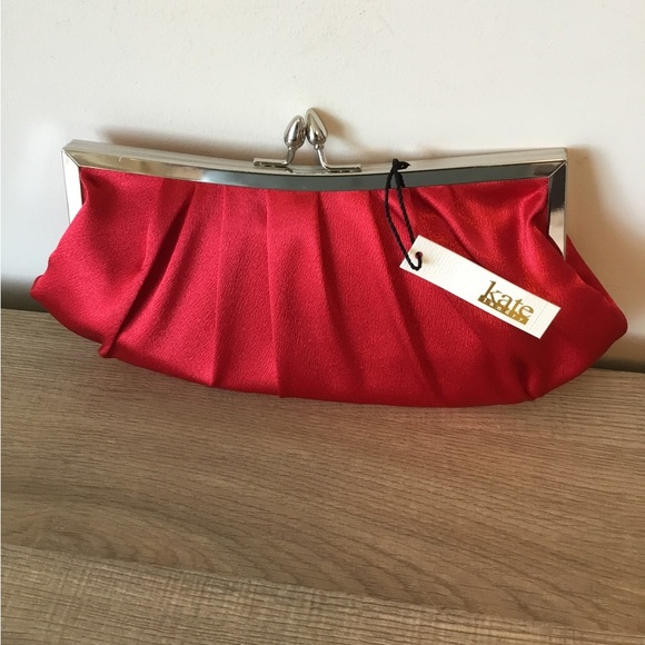 Kate Landry Red Satin Clutch or Shoulder Bag with Gold Kiss Lock NWT $55 - Picture 3 of 5